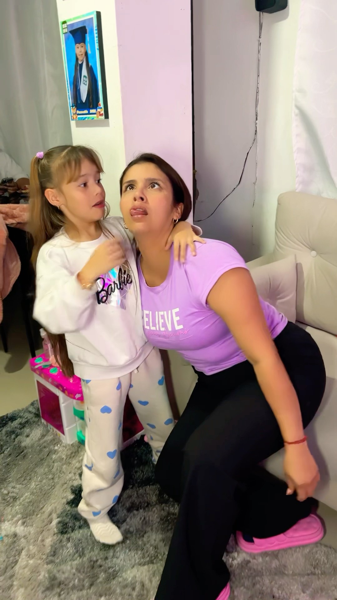 Mi mamá por todo se asusta ?#humor #cosasdefamilia #comedia #shortviral