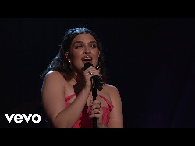 Mae Muller - Better Days (Live on The Tonight Show Starring Jimmy Fallon) class=