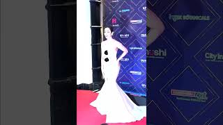 Malaika Arora Looks Gorgeous In Off-White Gown At Awards