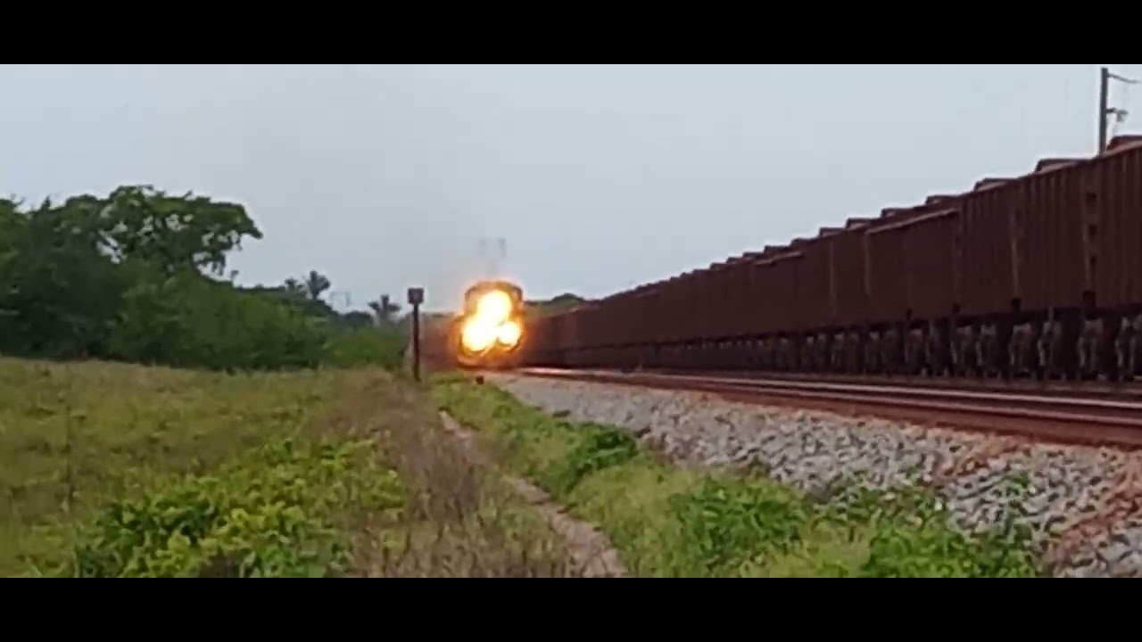 Cruzamento #ferrovia #viralvideo #diesel 