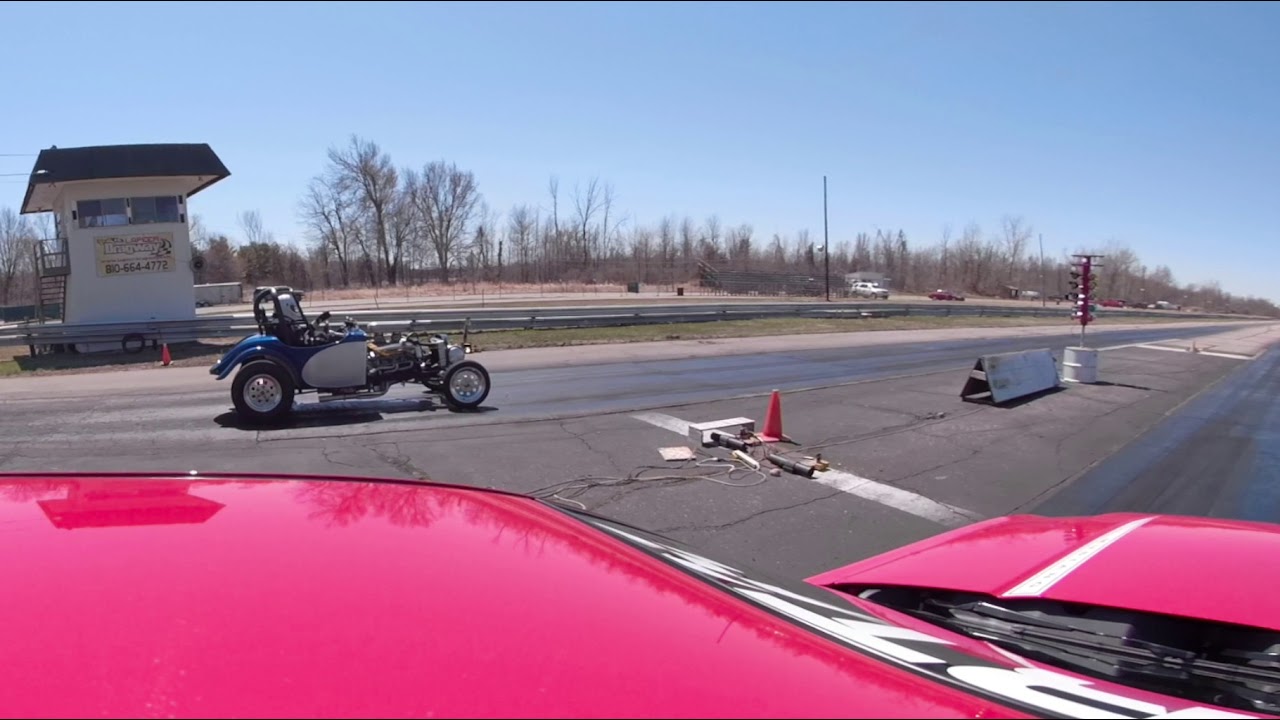 Drag racing in 360 degrees - YouTube