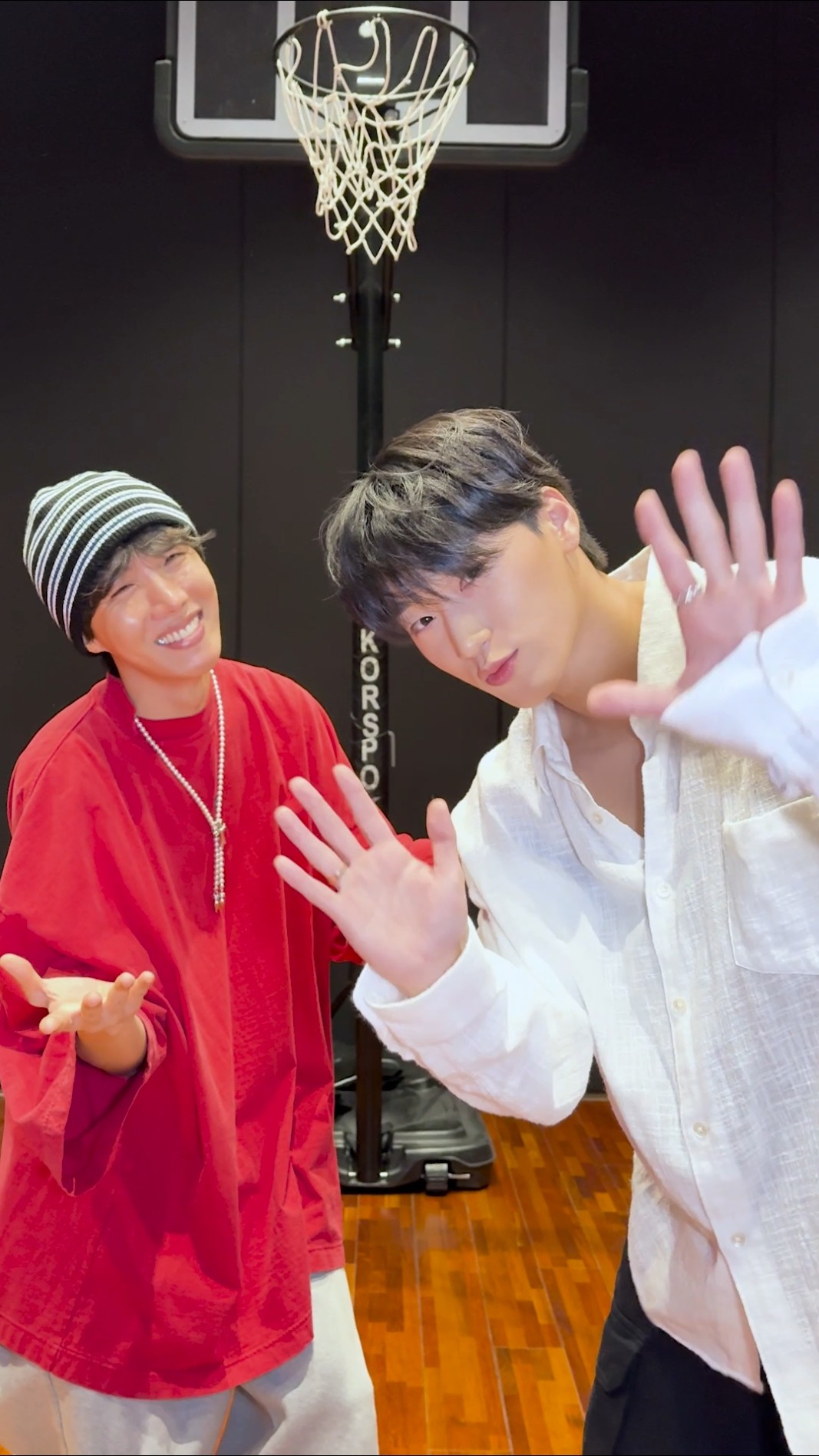 ?Chill Guy 호비와 ?Hot Guy 사니의 만남이 너무 Sweet! #제이홉 #jhope #jhope_SweetDreams #ATEEZ #산 #SAN