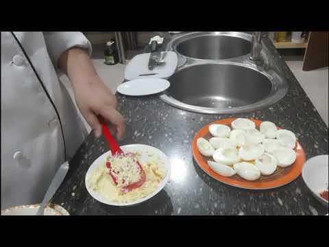 HORS D OEUVRES ( DEVILED EGGS)