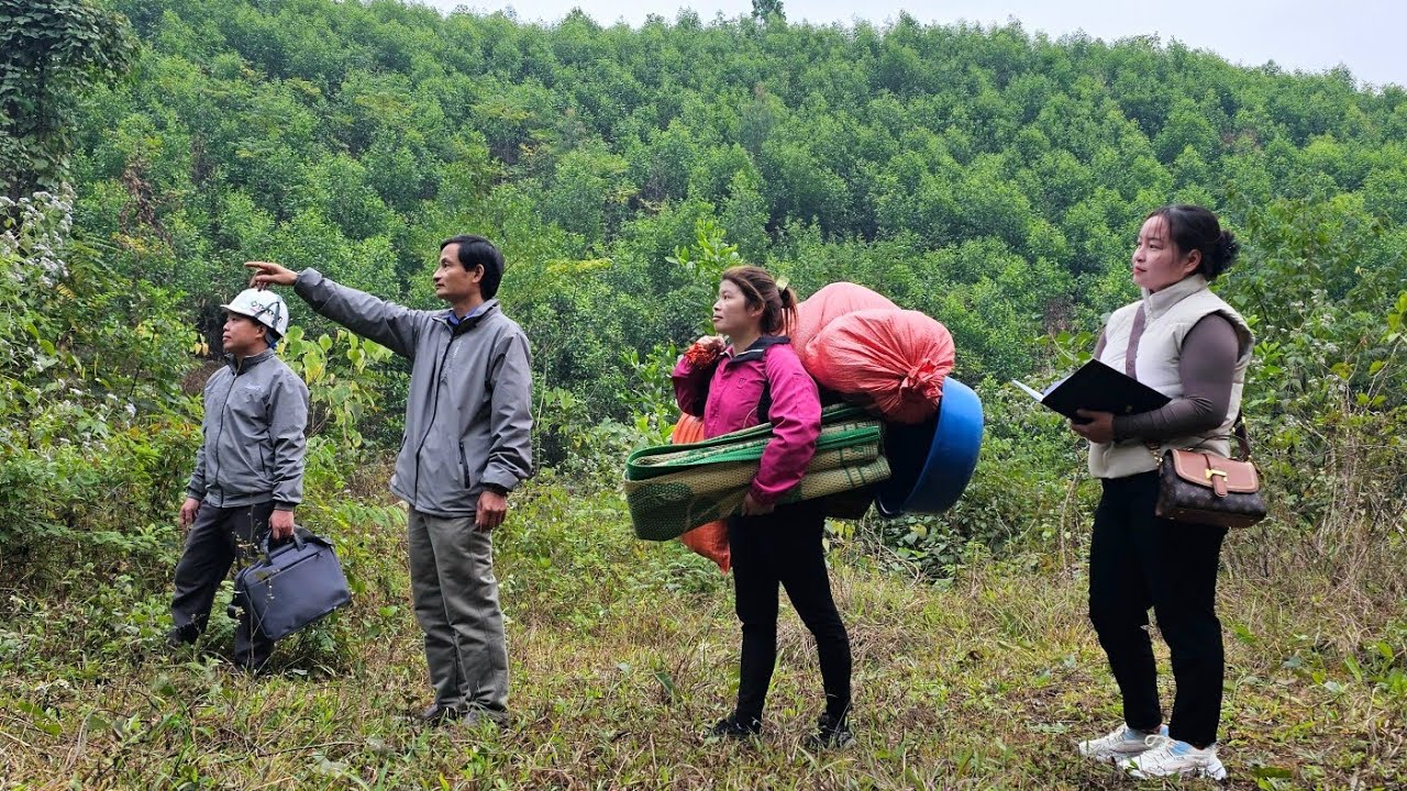 The young girl was helped by her two brothers and sisters to find and rent land for Ly Phuc Ca
