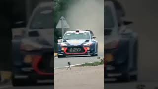 The Hyundai i20 WRC has insane speed!