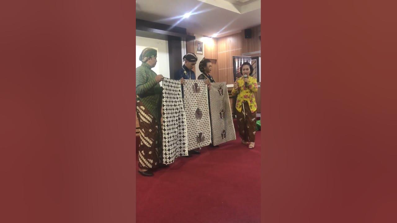 Motif Batik Larangan bagi Orang Awam #shorts #pawiyatanjawa #busanajawa #javaneseculture