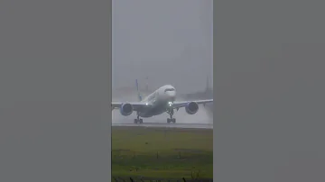 Rain Storm Takeoff A350 Airbus Weather Aviation 