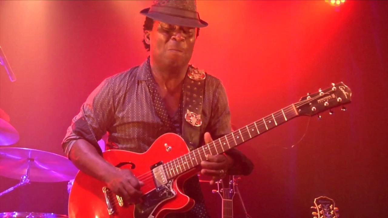 🔥 VIE HORS SCÈNE – TCHALE LE GUITARISTE🔥