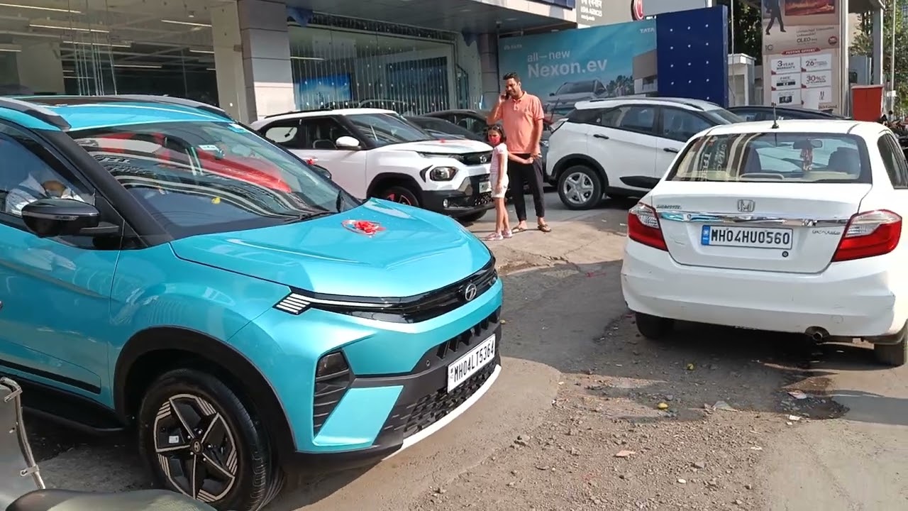 Tata Nexon  AMT-S single tone Ocean blue