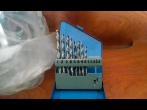 Mercedes ML500 Stripped transmission pan bolts - YouTube