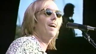 Video thumbnail of "Tom Petty & the Heartbreakers - I Won't Back Down - 10/2/1994 - Shoreline Amphitheatre"