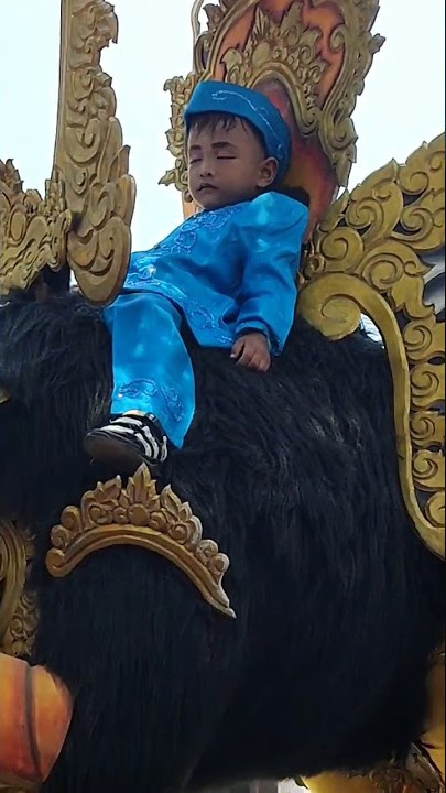 Waduhh ‼️ ngeri jatuh gaes 😢 bocil tidur diatas singa depok #shorts #youtubeshorts #shortvideo