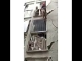 Rescatan perro luego del sismo en mexico