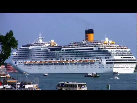 costa-fascinosa-parte-per-il-viaggio-inaugurale-venezia-11/05/2012