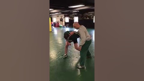 Underhook to front headlock
