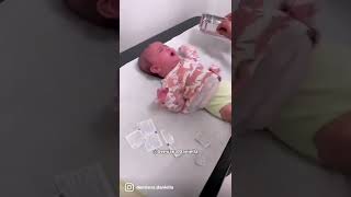 هام اقرو صندوق الوصف قبل تطعيم اطفالكو 4 months twin girls vaccination