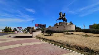 Monumento a Francisco Villa y Guadalupe Victoria ciudad de Durango.