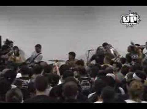 Punk music video thumbnail preview for O Inimigo - Veneno