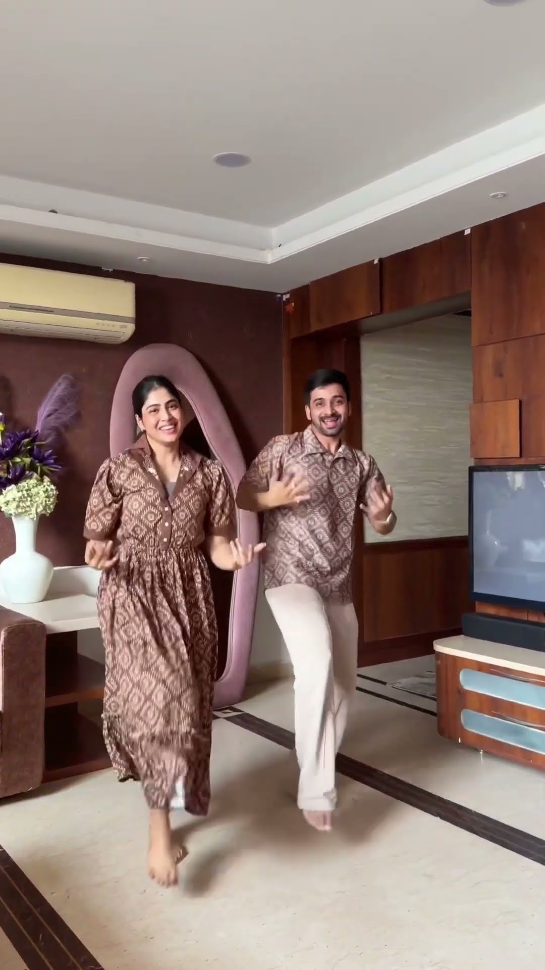 Meri kaali activa da #youtubeshorts #dance