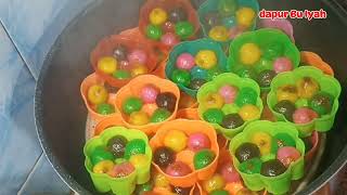 KUE KLEPON CANTIK WARNA WARNI GURIH MANIS ENAK