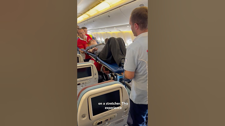 How the tallest woman in the world travels on a plane ✈️