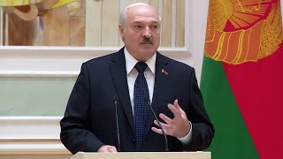 Лукашенко: В сопливых мессенджерах не поддавайтесь атакам! Это как пена схлынет!