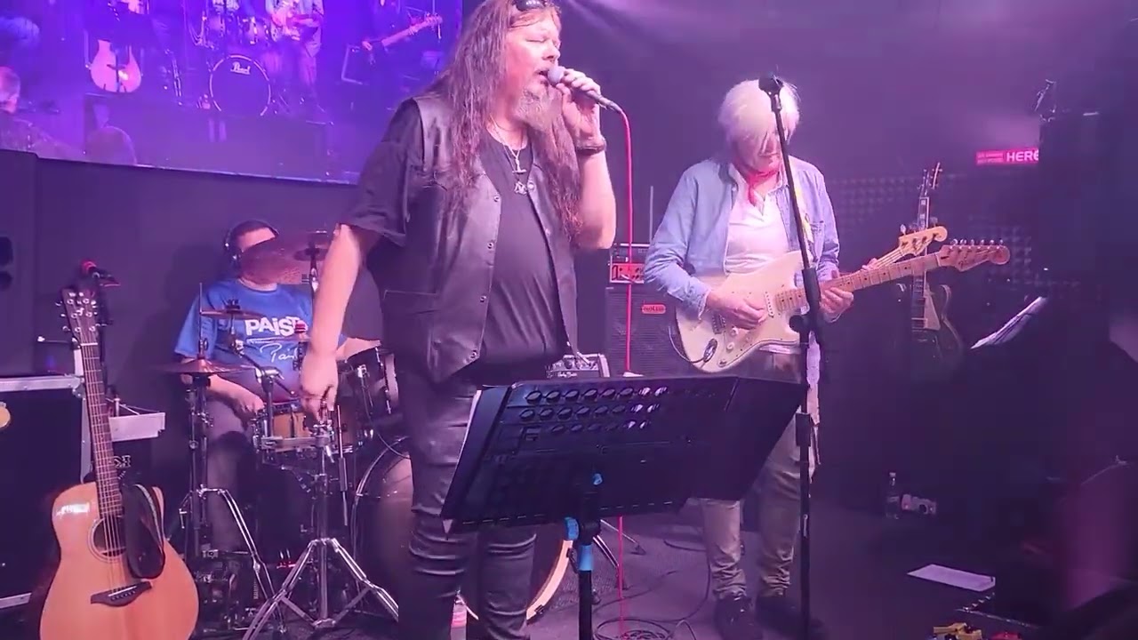 Gál Gábor - Ézsiás Péter - VICTORY BOULEVARD