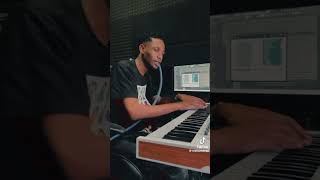 Sam Deep On The Keyz amapiano dance exclusive pianohub kelvinmomo