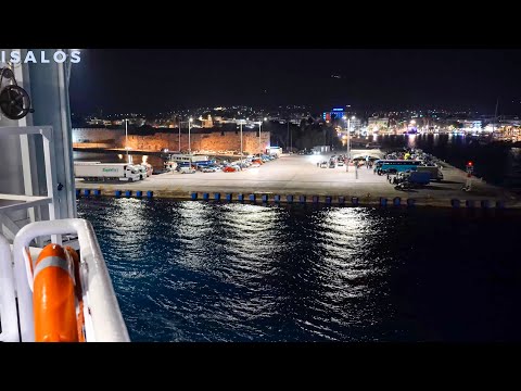 Blue Star 2 – Δένει στην Κώ σε 3 λεπτά – Μαζική αποβίβαση! (Arrival at the port of Kos)