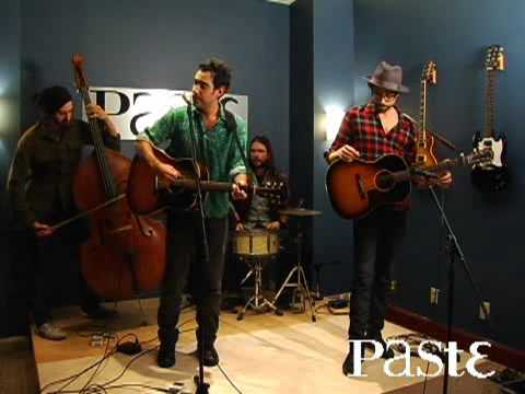 Joshua Radin "No Envy No Fear" live at Paste