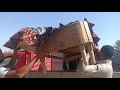 عمي مفتاح بيسرق عفش اخوه
