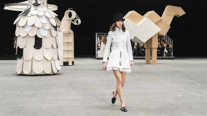 See More Ad Images from Louis Vuitton's Spring/Summer 2015