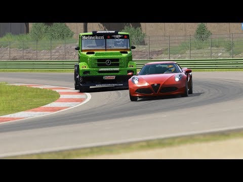 alfa-romeo-4c-vs-mercedes-benz-l-series-fomula-truck-at-vallelunga