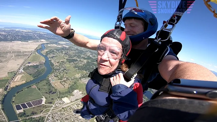 Sheila Mullins's Tandem skydive!