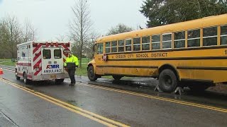 Elementary students OK after Oregon City bus crash