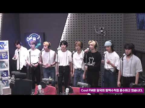 Stray Kids -  “소리꾼” (Thunderous) Singing Live Performance 210823｜DAY6 DKR KISS THE RADIO