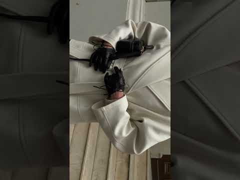 Пальто піджак жіноче з поясом кашемірове оверсайз молочне, видео 1