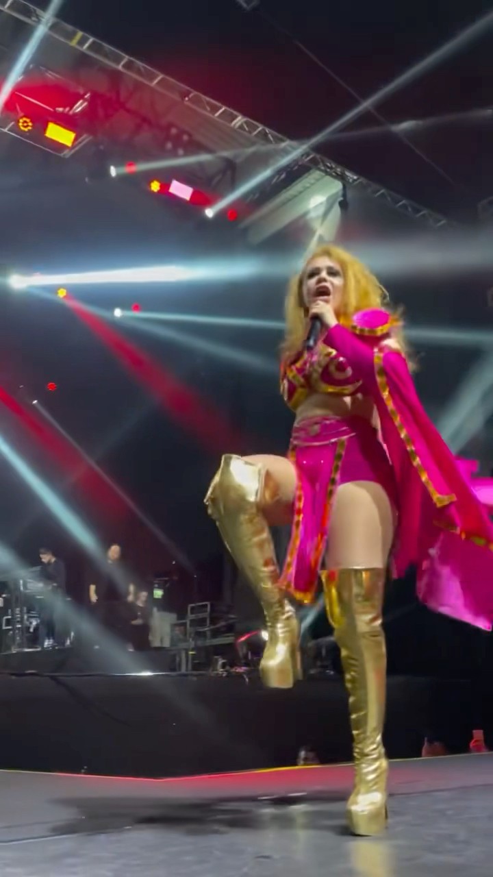 Joelma cantando Balanço do Norte