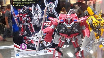 Transformers Display Cases at Comic Con 2011