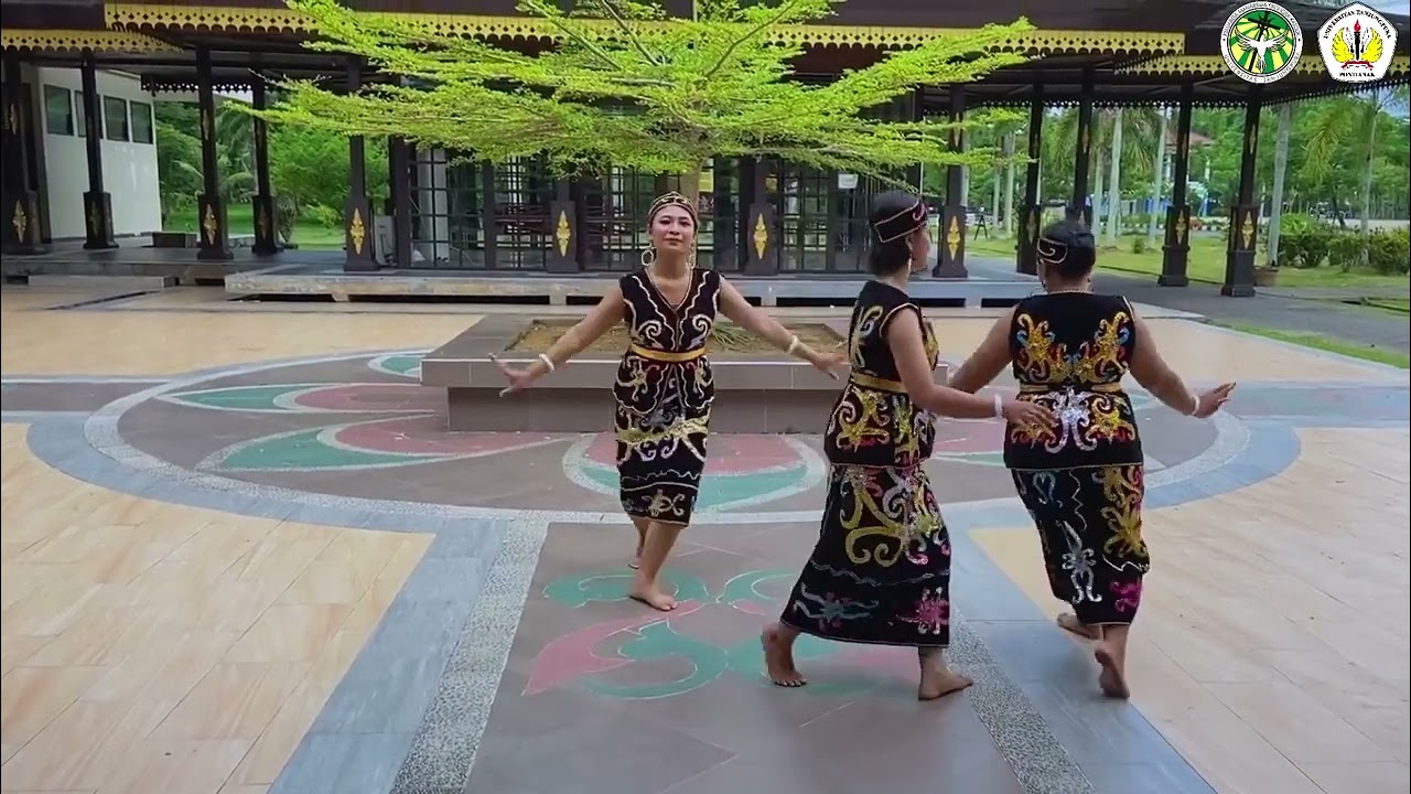 Tari kreasi Dayak (Tari Persembahan by GAMEKA)
