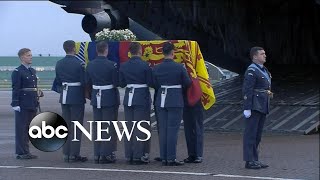 Queen Elizabeth's coffin arrives at Buckingham Palace