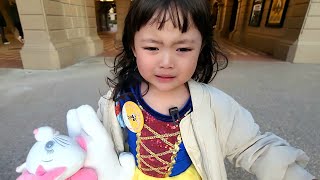 [ENG] RUDA's amazing reaction to her angry mom after her stroller was stolen in France! 🇫🇷
