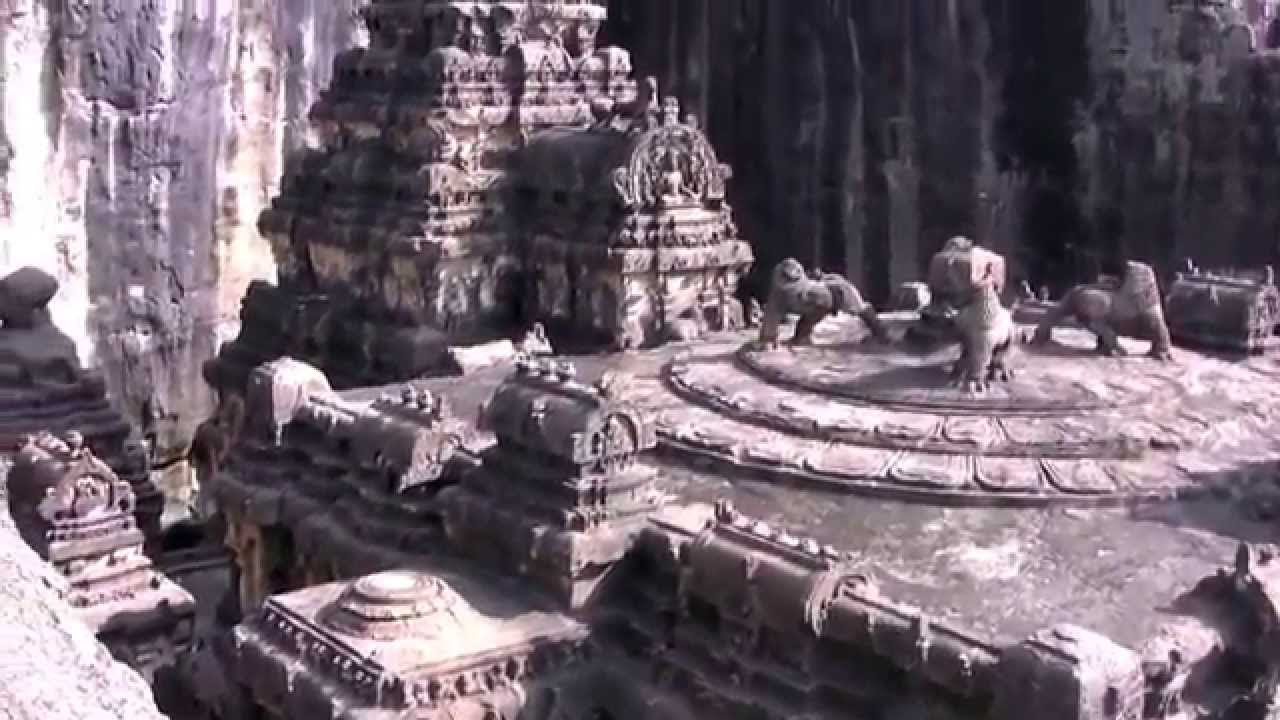Le Temple hindou de Kailsantha  plus grande construction monolithique du monde