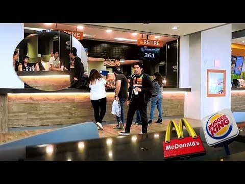 Empleado de Burger King busca empleo | Leonel Altamirano |