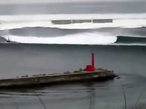 Tsunami Japan Wave, Incredible!!