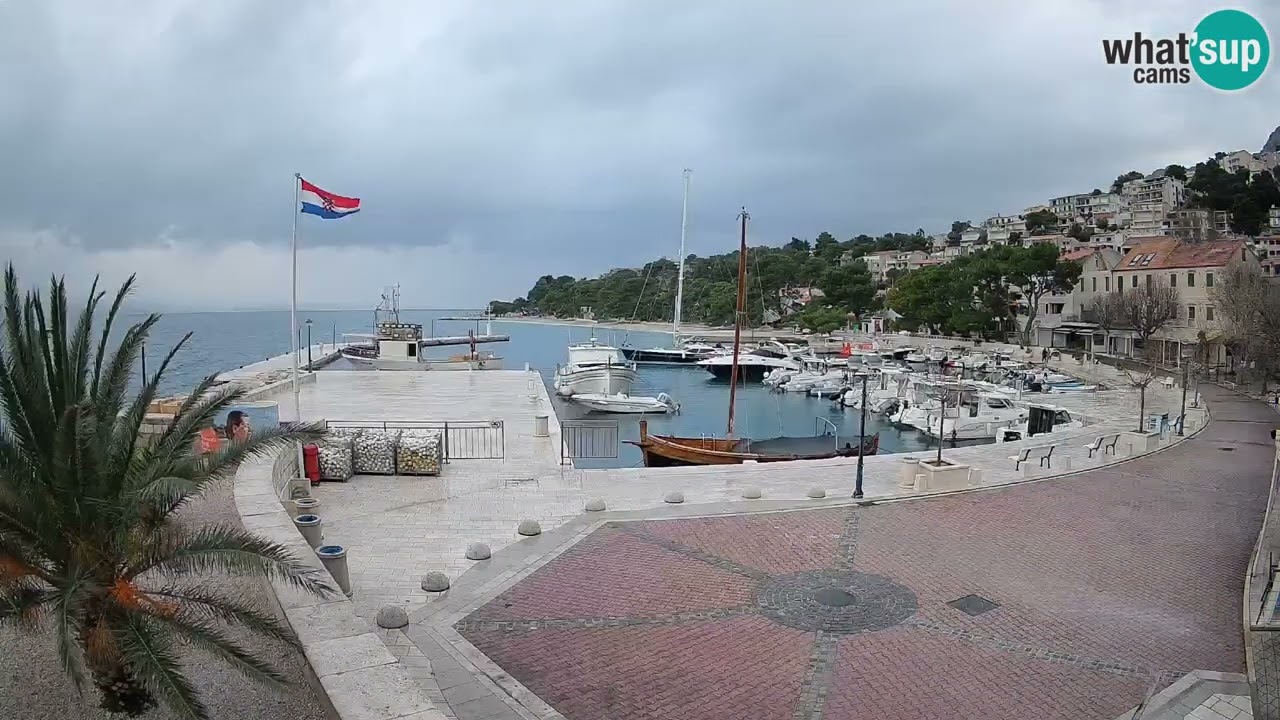 Brela riva i lučica uživo – nova web kamera LiveCamCroatia