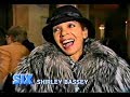 Shirley Bassey at a jewel auction at Sotheby&#39;s -1987-
