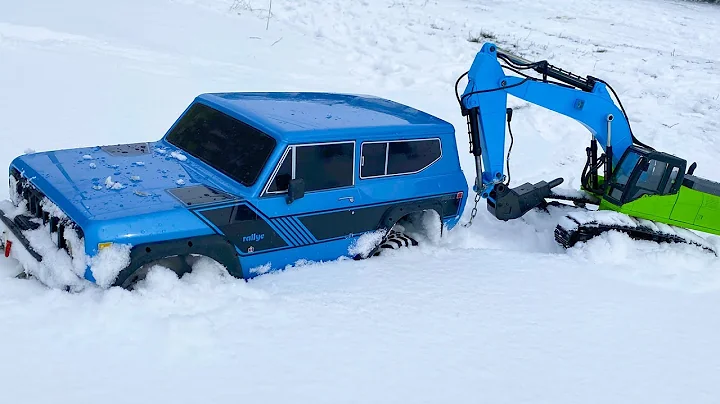 OFF ROAD RC Snow Ride 6x6 Zil Truck vs Crawler Redcat Car