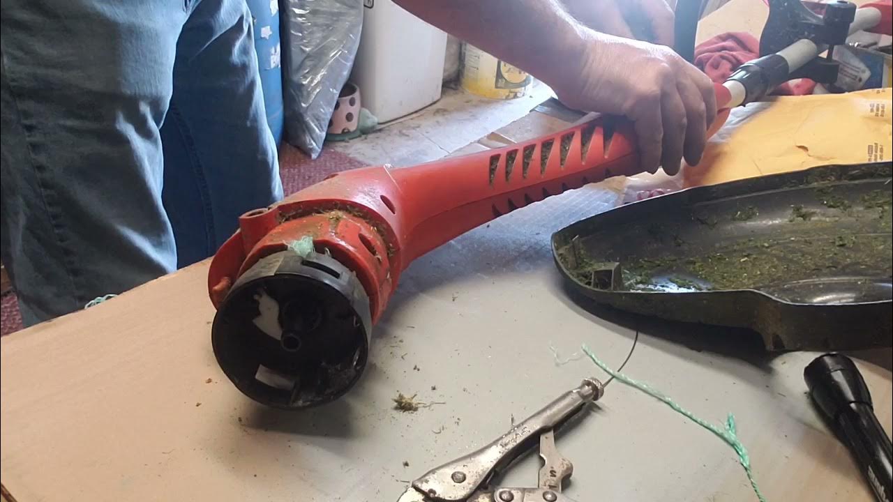 How to Replace the Spindle Shaft Assembly on a Black and Decker CST1200  String Trimmer (90522788SV) 