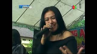 Haha penyanyi latah parah di isengin mc sampe jatoh